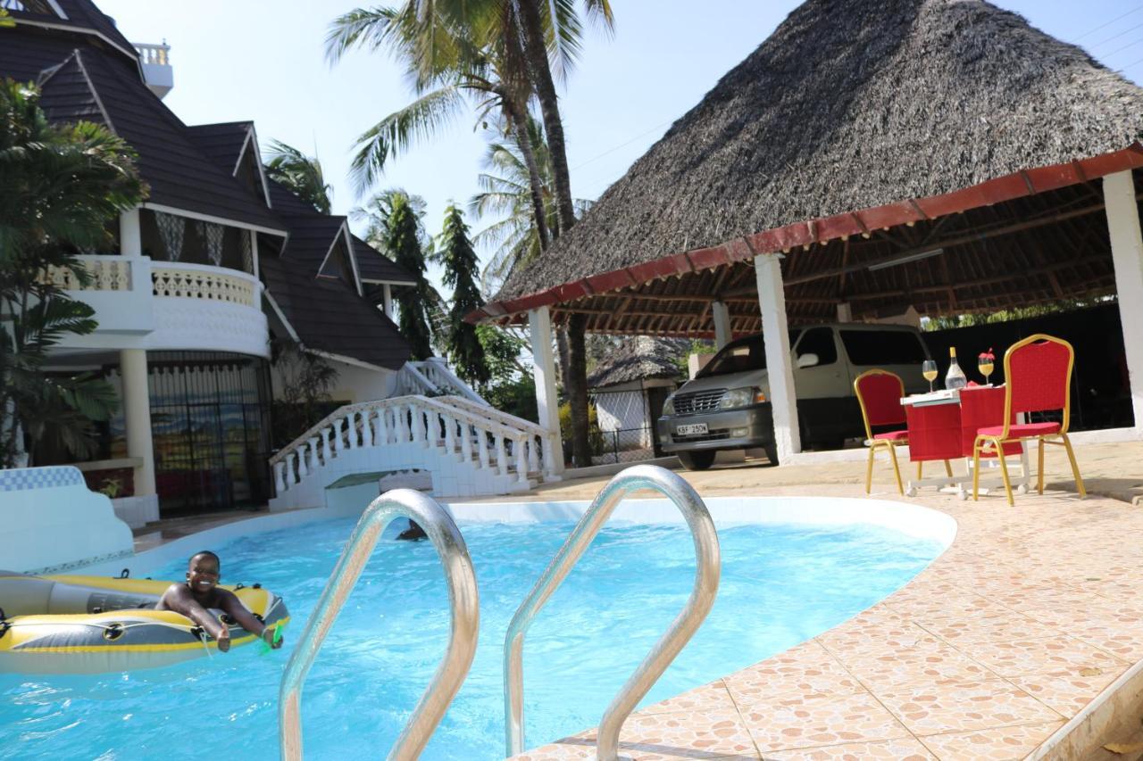 A Wonderful Beach Property In Diani Beach Kenya.A Dream Holiday Place. Mombasa Eksteriør bilde